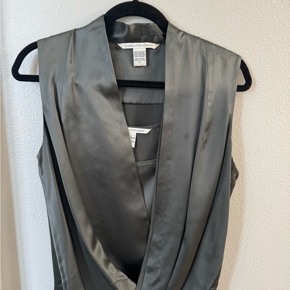 Diane Von Furstenberg Silk Gray Blouse